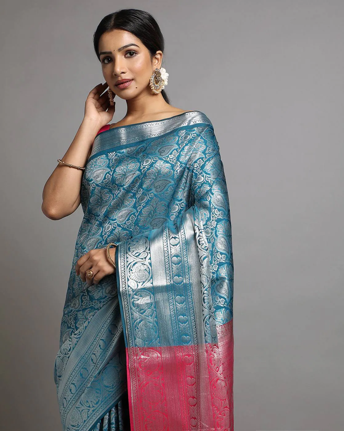 -1117Wx1400H-700099472-blue-MODEL3 Floral Woven South Silk Kanjeevaram Saree - Image 3