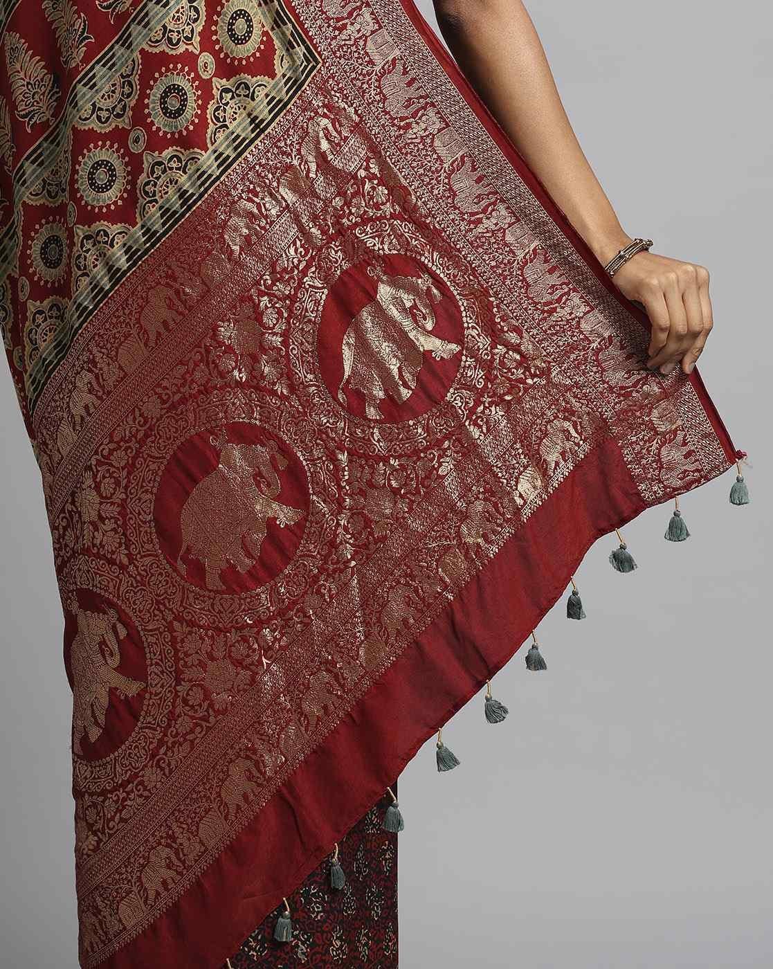 -1117Wx1400H-700540340-maroon-MODEL4 Handblock Bagru Print Handwoven Saree - Image 2