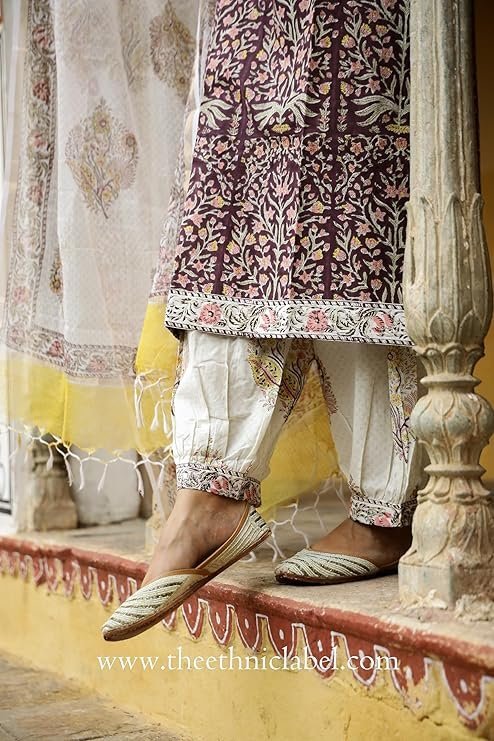 91bCWgDCckL._SY741_ Fashionably Traditional, Comfortably Chic: Embrace Ethnic Fashion with Our Cotton Blend Ethnic Sets! - Image 2