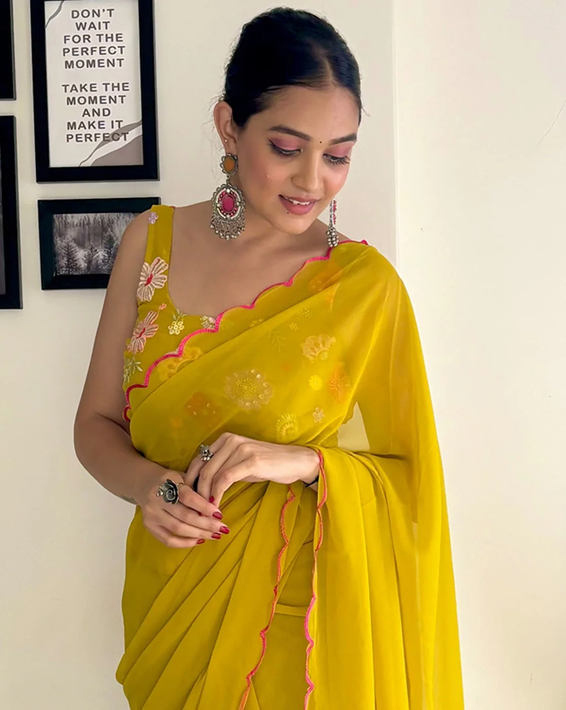 -1117Wx1400H-467334779-mustard-MODEL4 Women Georgette Saree with Scalloped Border - Image 3