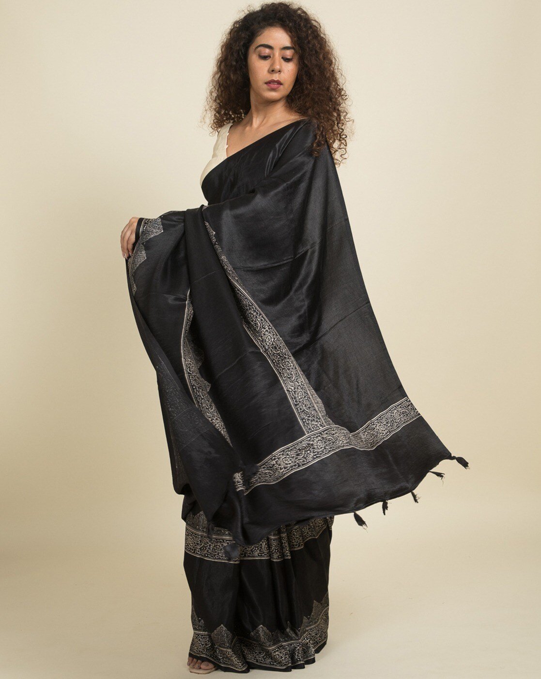 -1117Wx1400H-464705259-black-MODEL4 Cotton Saree with Tassels - Image 3