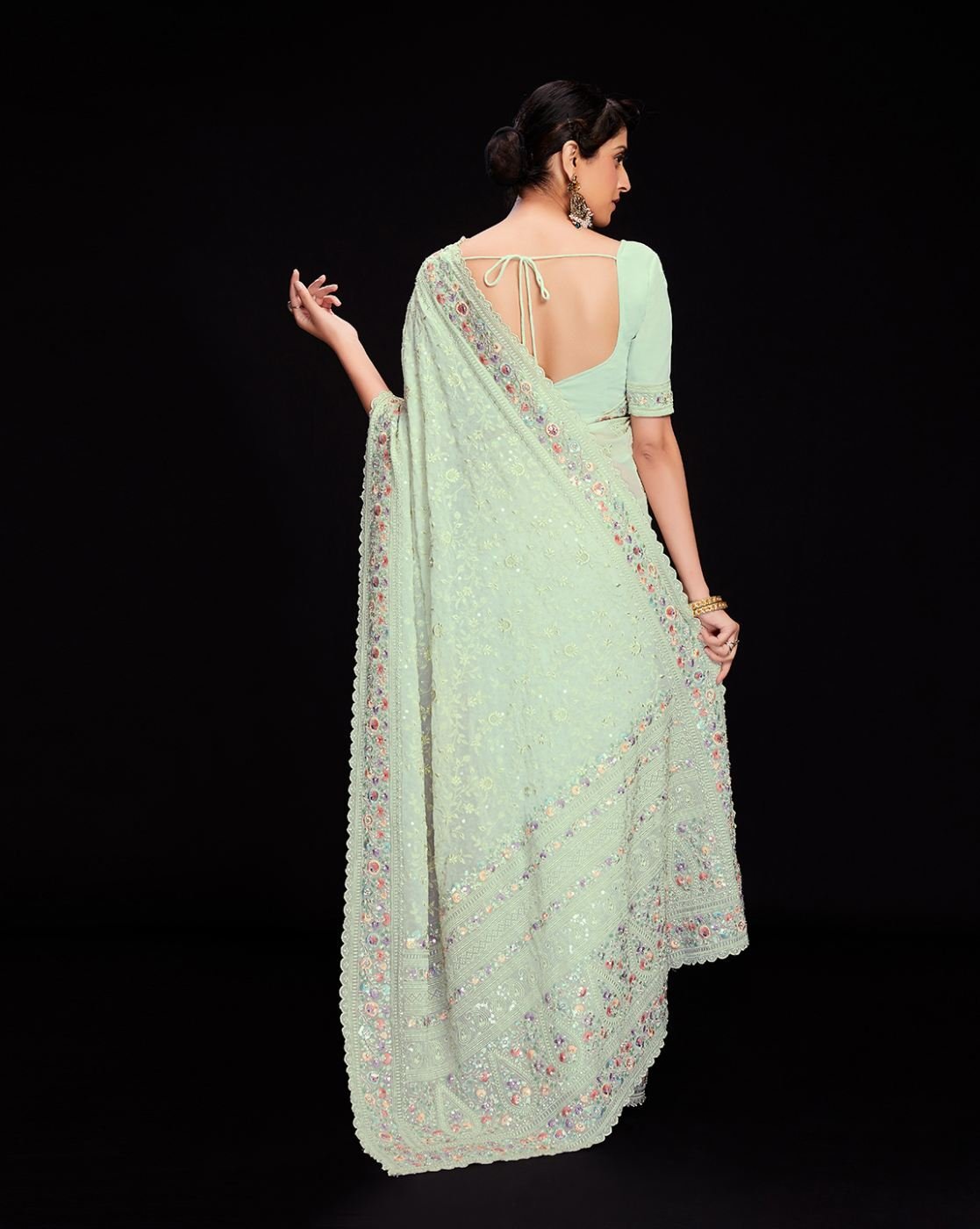 -1117Wx1400H-466264518-green-MODEL4 Floral Print Saree with Border - Image 4