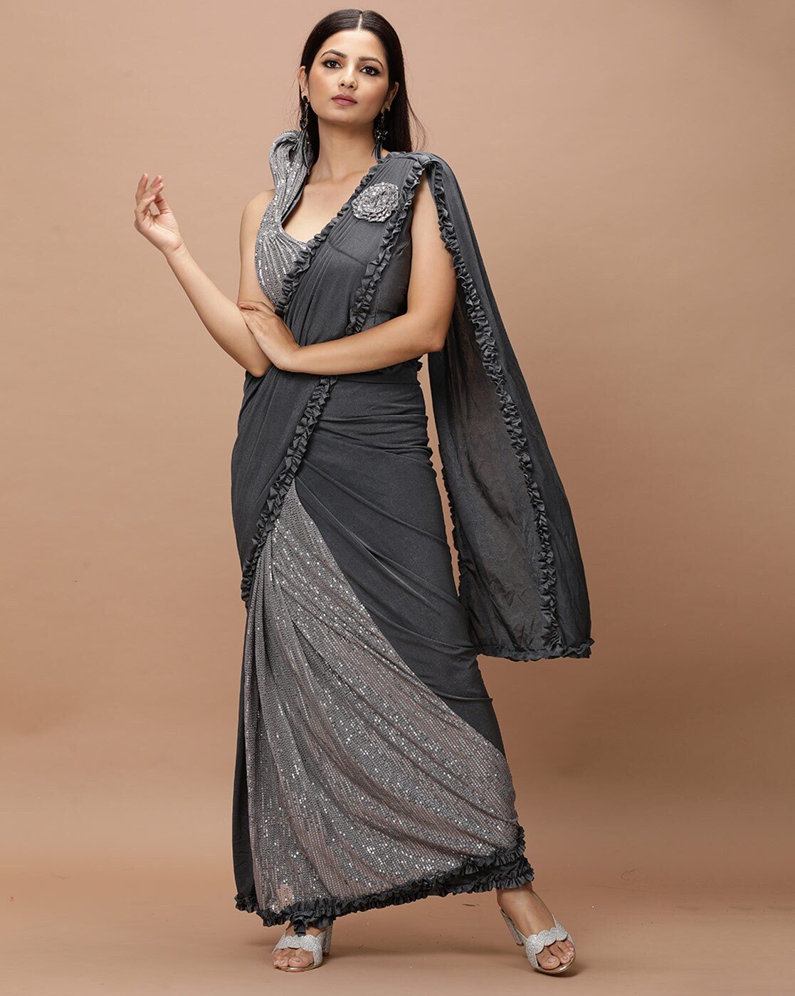 -1117Wx1400H-467208750-grey-MODEL2 Women Embellished Pre-Stitched Saree - Image 4