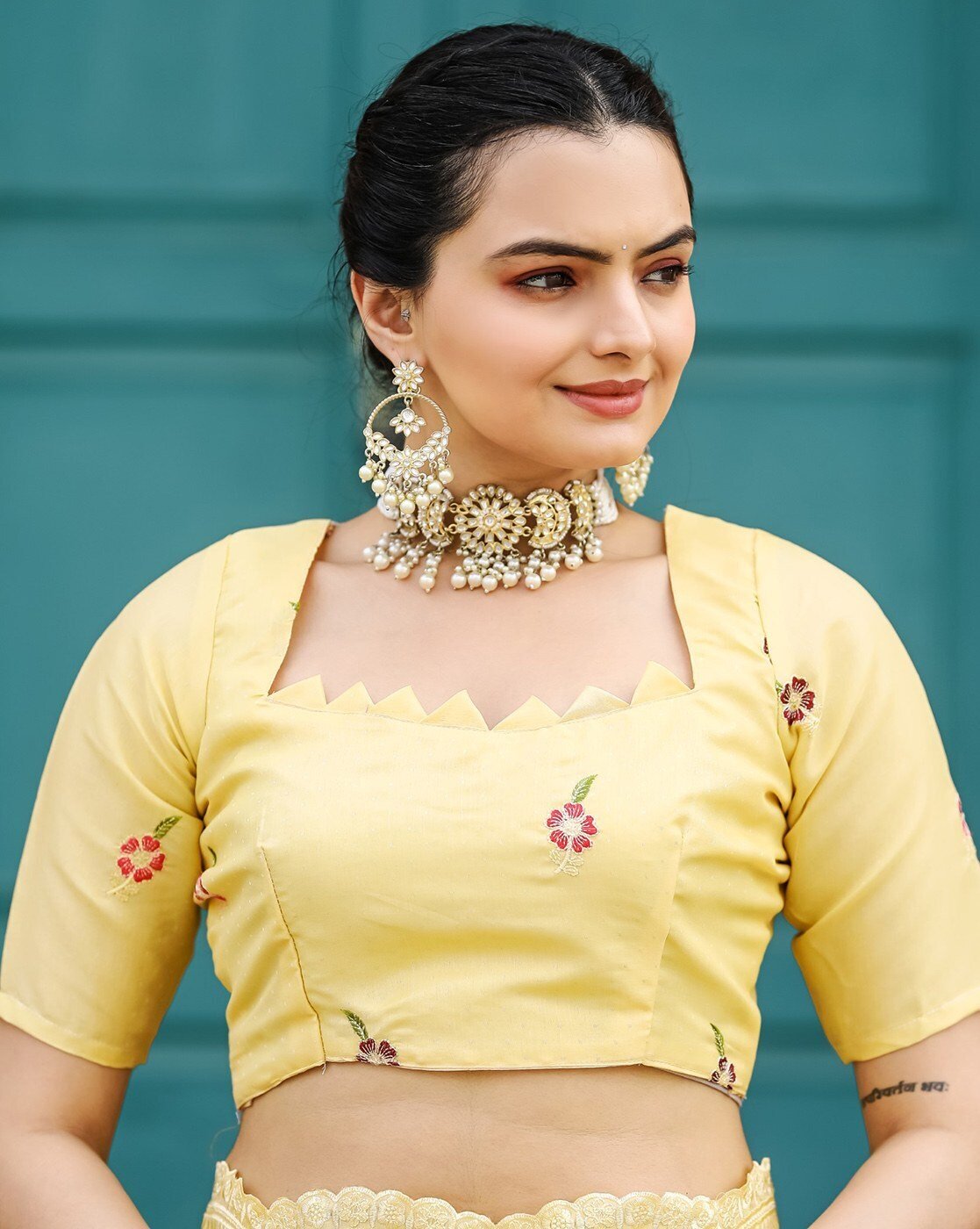 -1117Wx1400H-700154826-yellow-MODEL4 Women Embroidered Saree with Contrast Border - Image 4