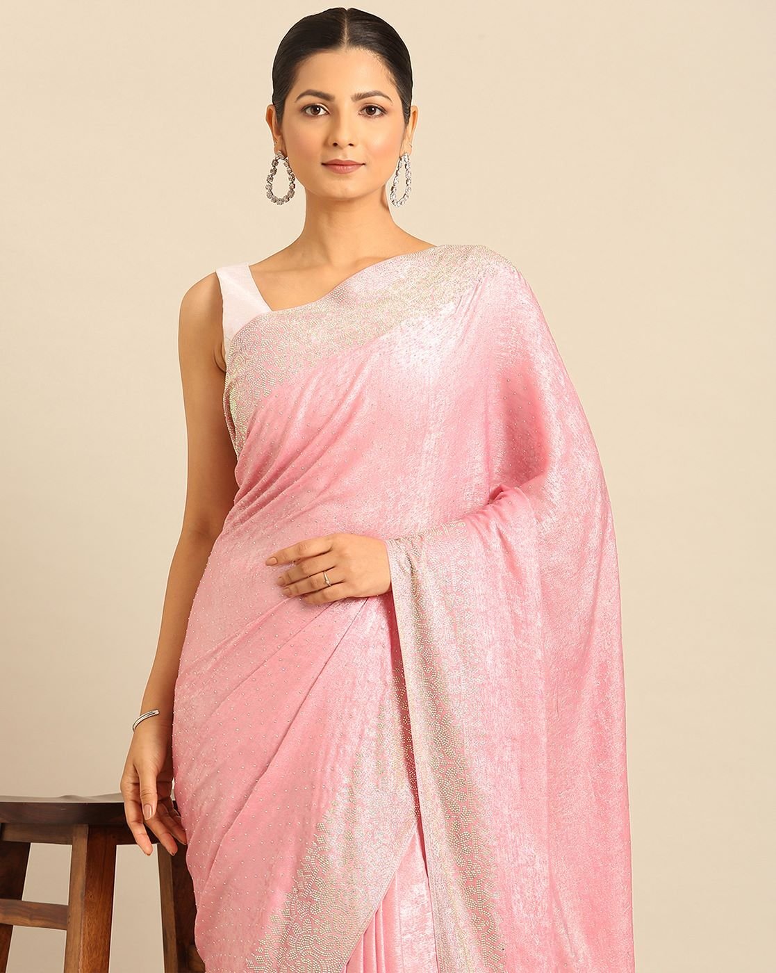-1117Wx1400H-700291073-pink-MODEL4 Women Embellished Saree with Contrast Border - Image 4