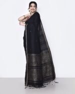 Women Traditional Saree - Image 3