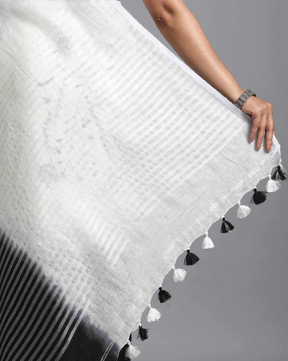 -1117Wx1400H-700539394-black-MODEL4 Handloom Hand Embroidered Pure Linen Half-and-Half Saree - Image 3