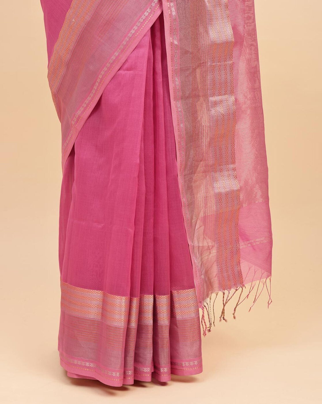 -1117Wx1400H-700575897-pink-MODEL6 Woven Saree with Contrast Border - Image 5