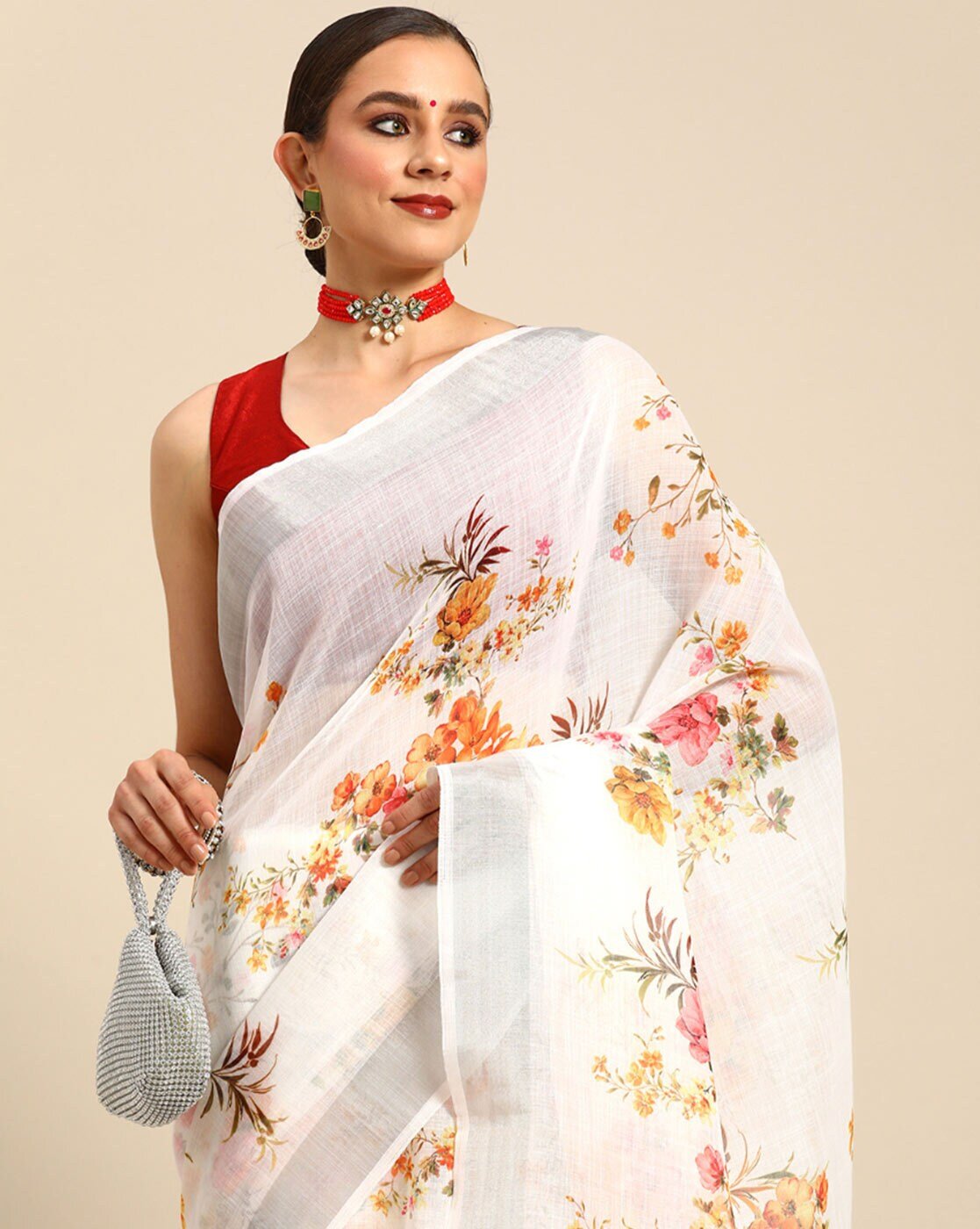 -1117Wx1400H-700764776-white-MODEL3 Women Floral Print Saree with Tassels - Image 4