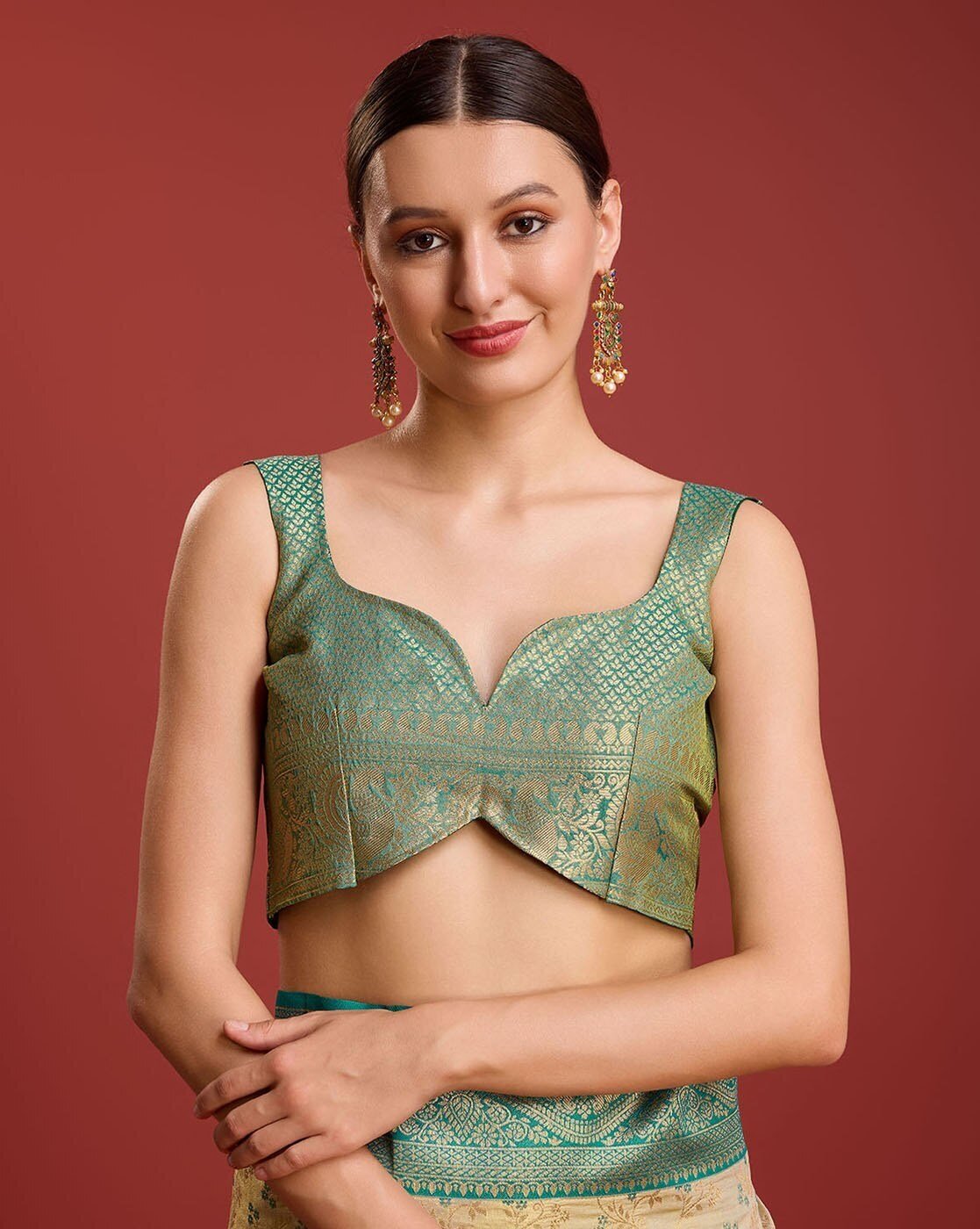 -1117Wx1400H-701020421-beige-MODEL4 Women Banarasi Silk Saree With Blouse Piece - Image 3