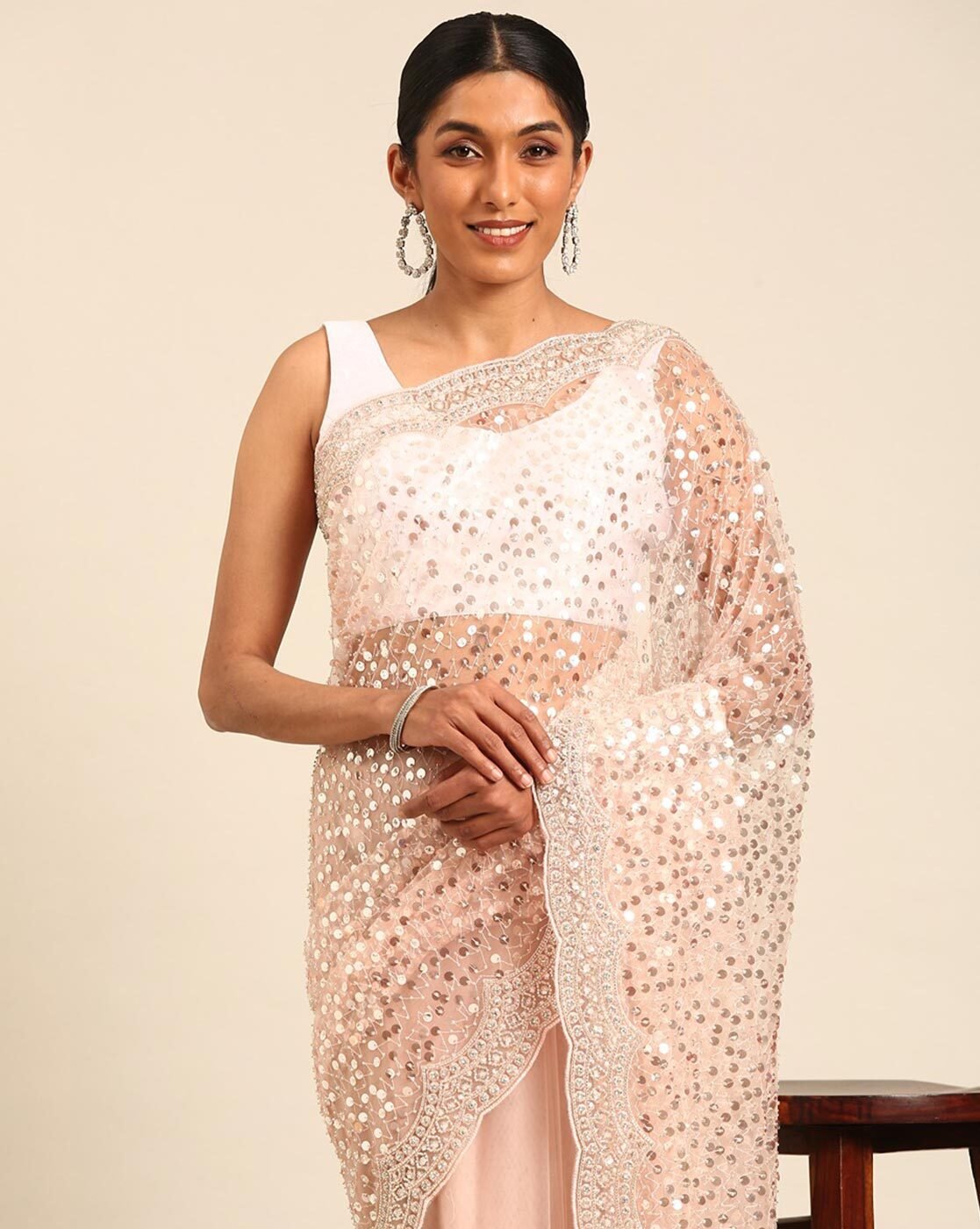 -1117Wx1400H-701183834-peach-MODEL4 Women Embellished Net Saree - Image 3