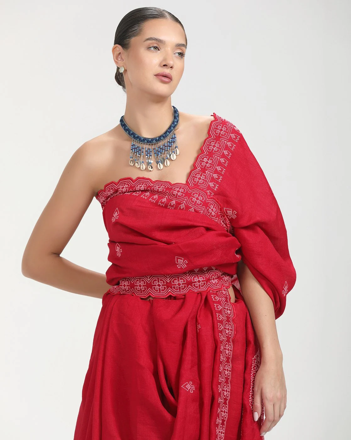 -1117Wx1400H-701475707-red-MODEL6 Women Lace Ethntic Printed Saree - Image 6