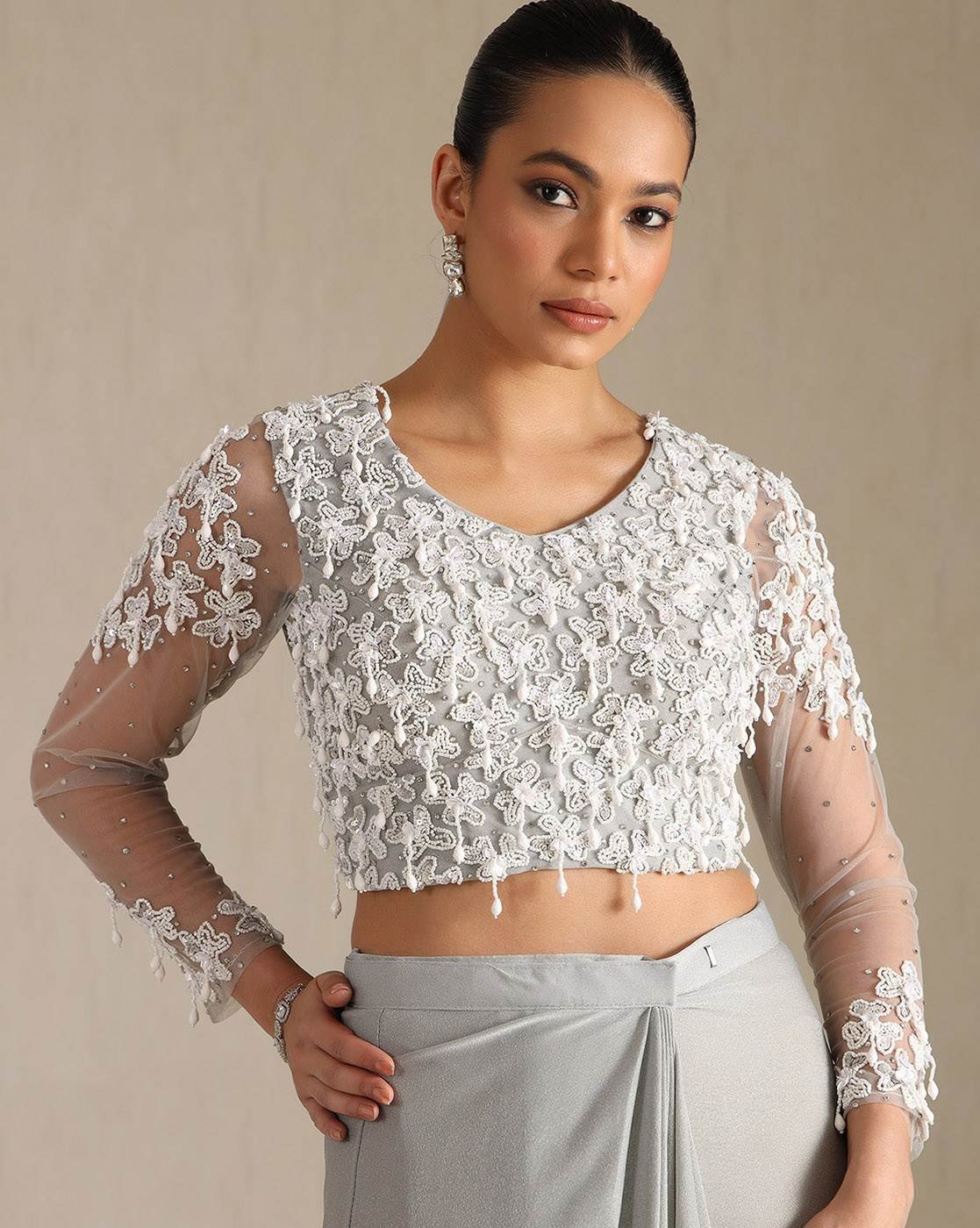 -1117Wx1400H-701481583-grey-MODEL5 Women Ready To Wear Saree - Image 4