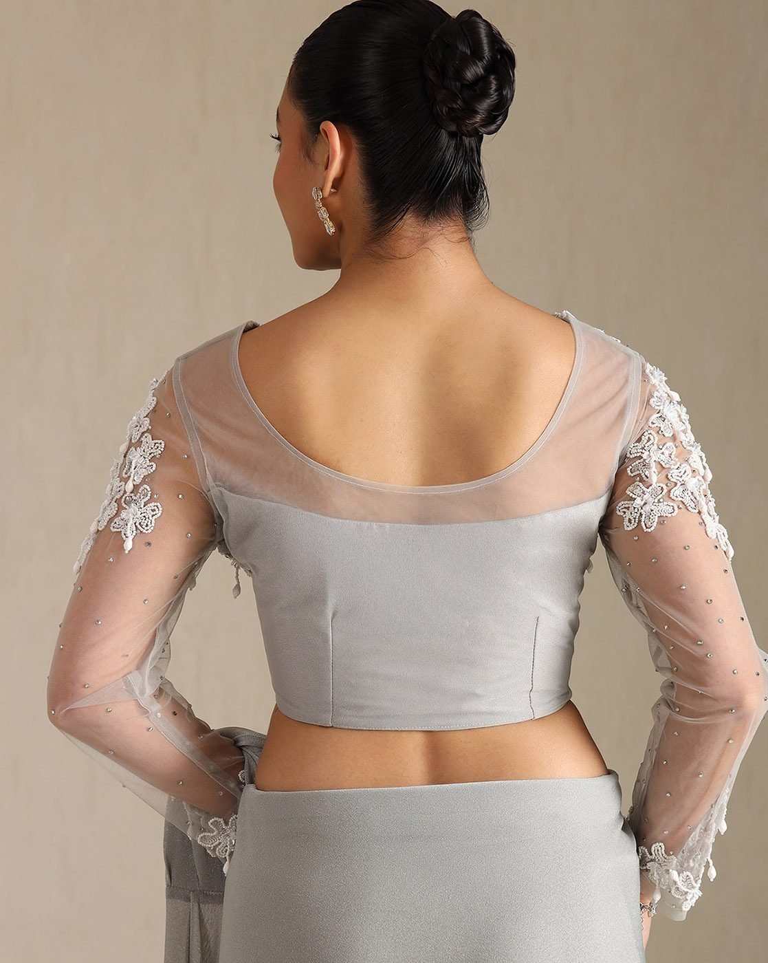 -1117Wx1400H-701481583-grey-MODEL6 Women Ready To Wear Saree - Image 5