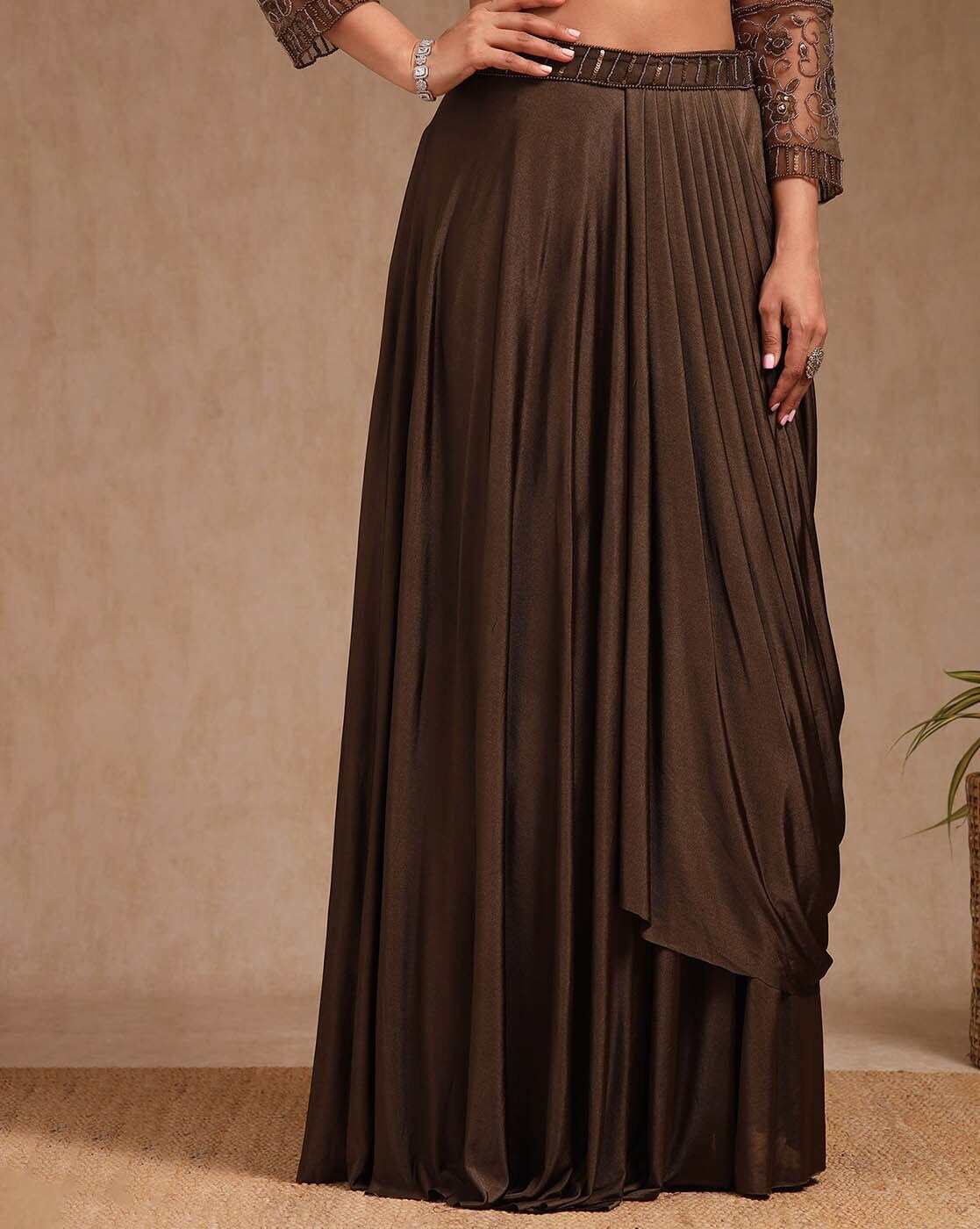 -1117Wx1400H-701481604-brown-MODEL5 Women Ready To Wear Saree - Image 2